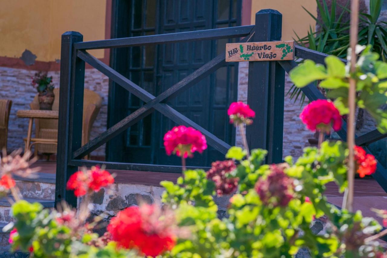 Hotel Rural Huerto Viejo Tesejerague Bagian luar foto